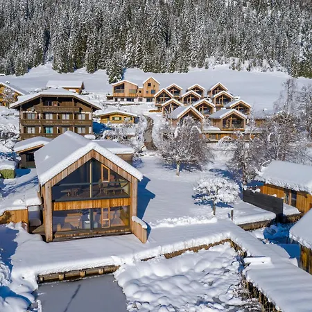 Regitnig GmbH - 4 Sterne Hotel und Chalets-3